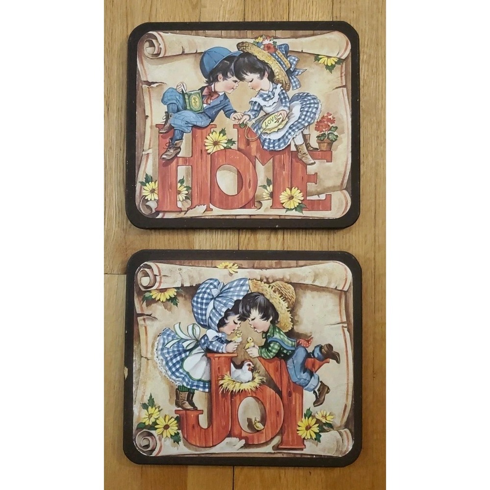 2 Vintage HOMCO Wooden Wall Plaques JOY & HOME 1970s Boy Girl Holding Hands‎